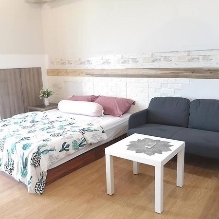 Country Garden Bay Point Homestay By Easyhomestay Джохор Бахру Екстериор снимка