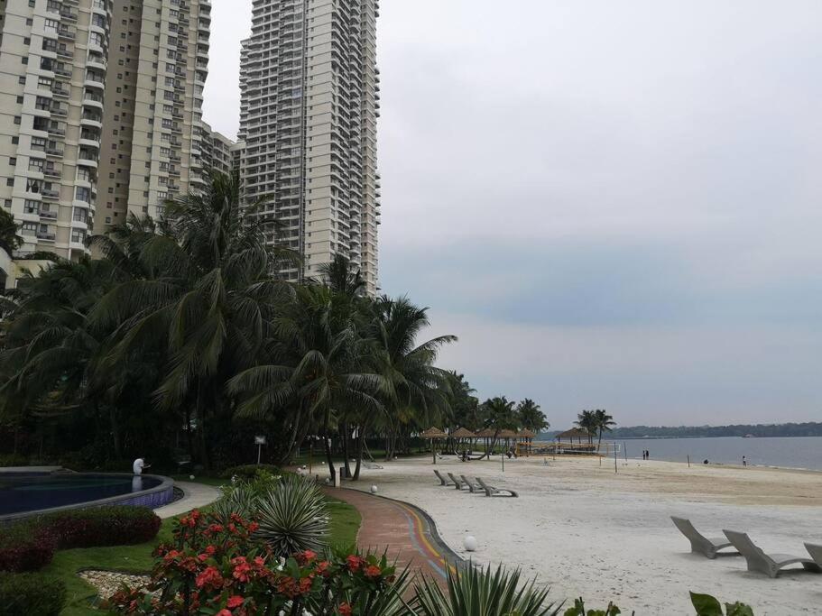 Country Garden Bay Point Homestay By Easyhomestay Джохор Бахру Екстериор снимка